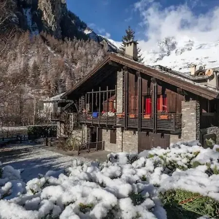 Modest & Cheap Tavern For A Spartan Retreat Apartmán